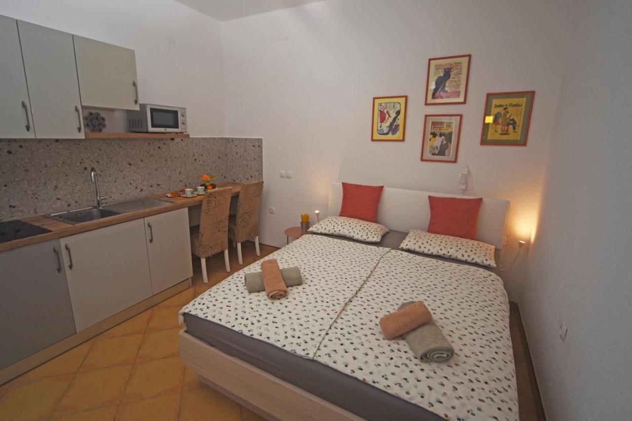 Izzy Apartament